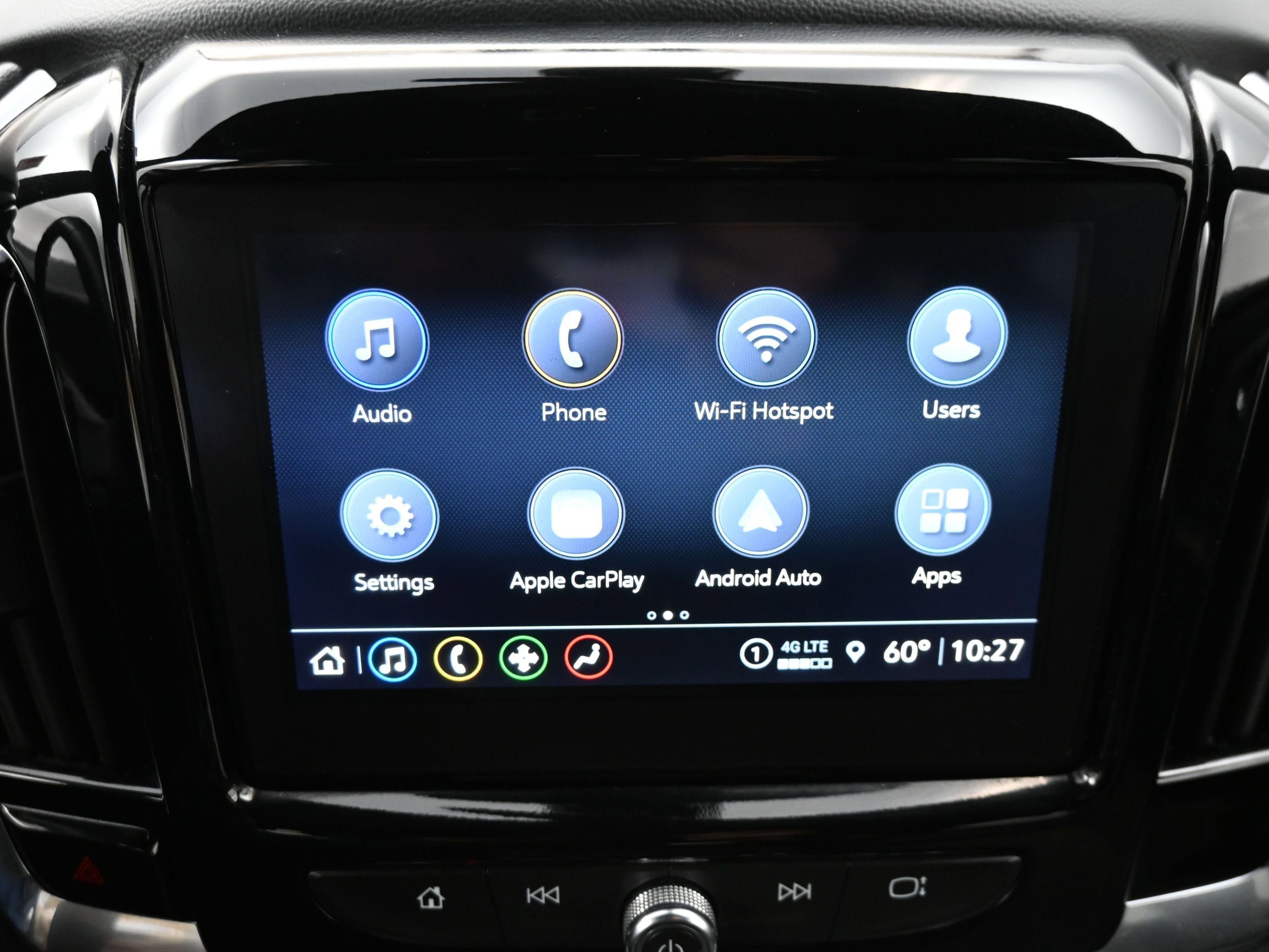 Used 2023 Chevrolet Traverse LT image 15