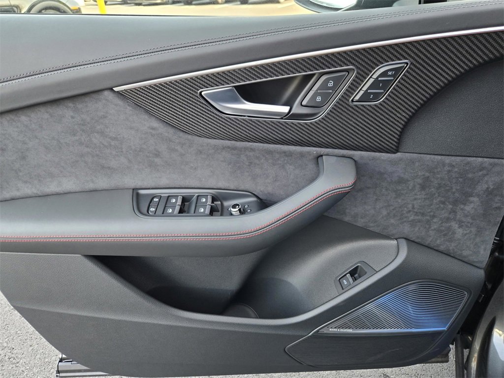 New 2026 Audi SQ7 Prestige image 17