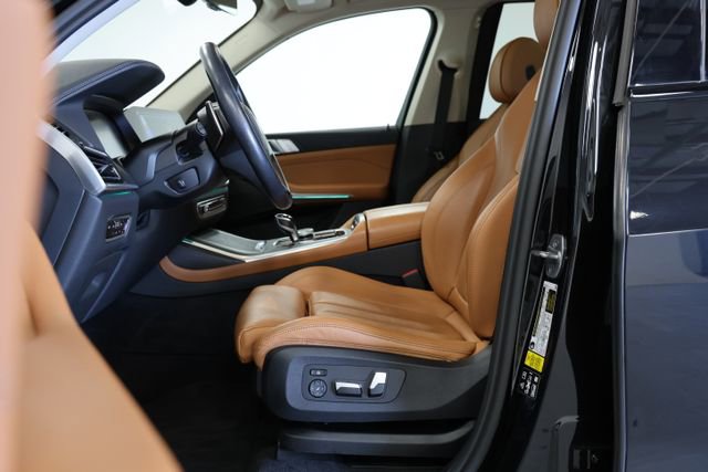 Used 2022 BMW X7 xDrive40i w/ Premium Package image 13