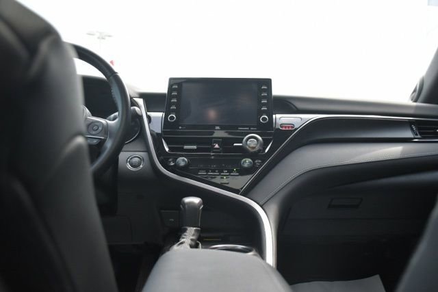 Used 2022 Toyota Camry XSE w/ Navigation Package FWD image 11