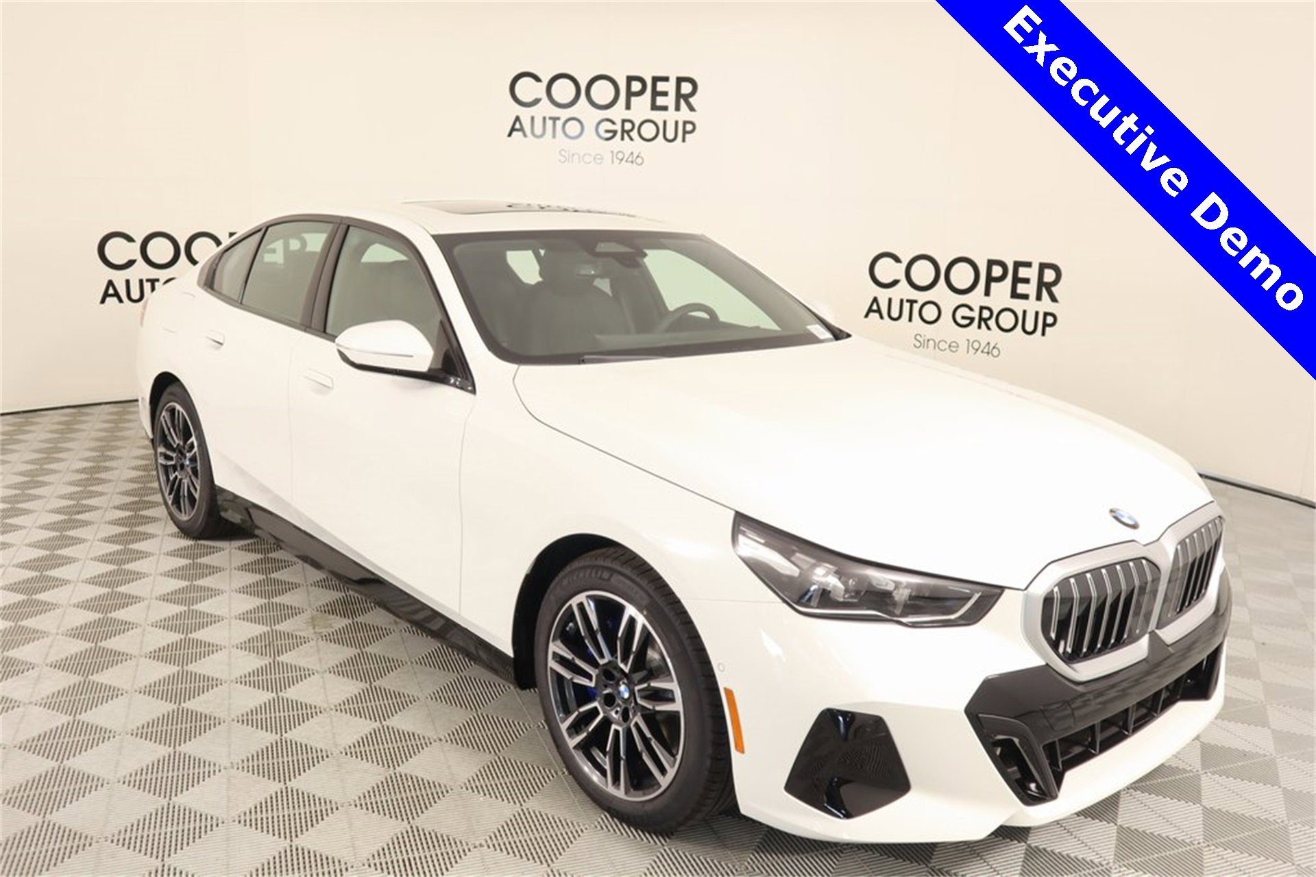 New 2025 BMW 530i w/ M Sport Package image 1