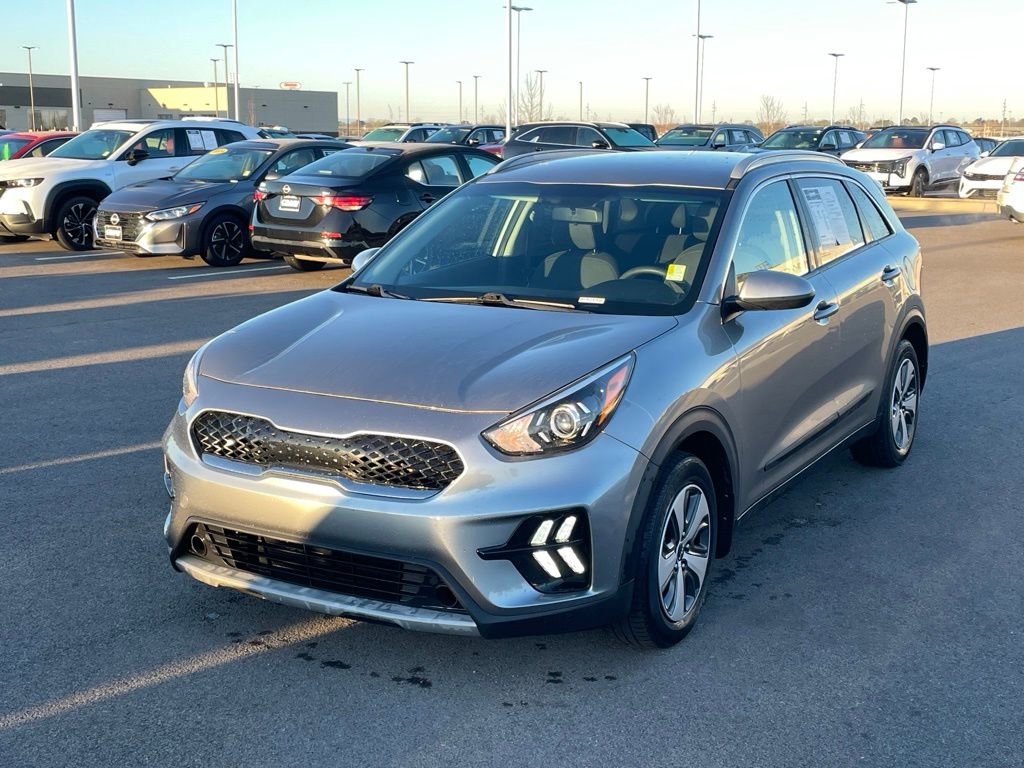 Certified 2022 Kia Niro LX image 3