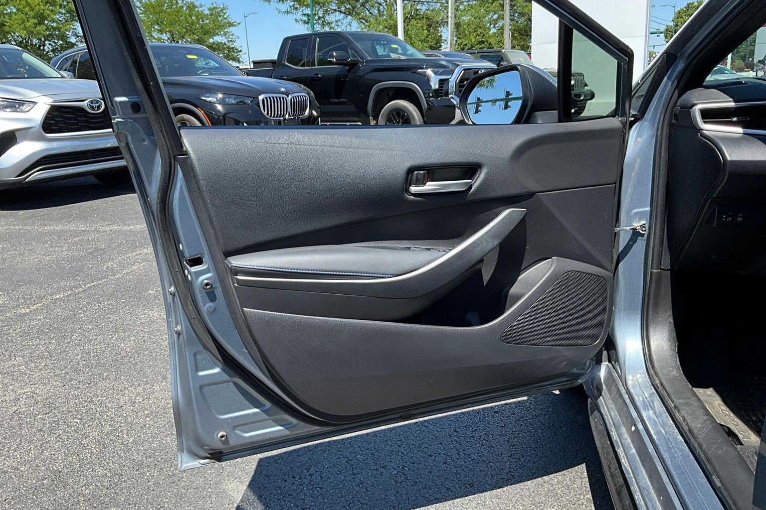 Used 2022 Toyota Corolla SE FWD image 18