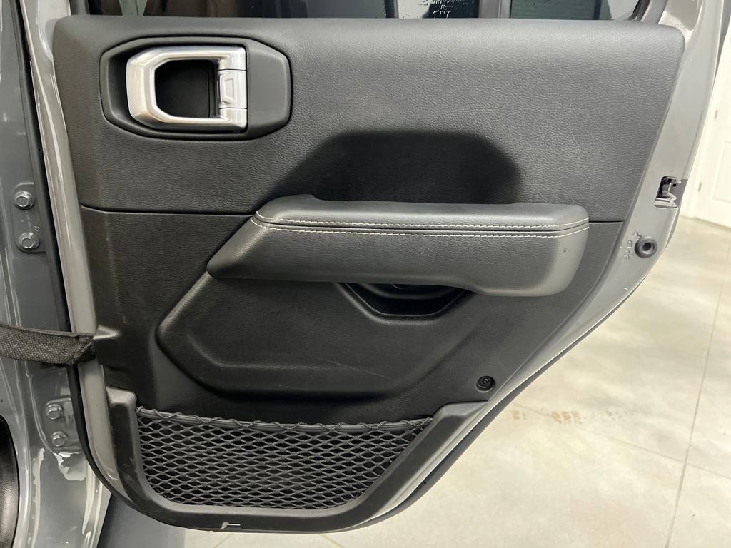 Used 2022 Jeep Wrangler Unlimited Sahara w/ Cold Weather Group image 19