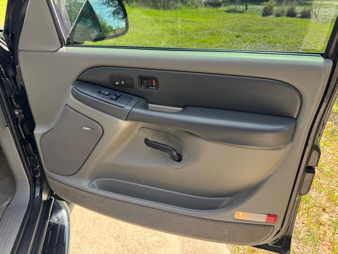 Used 2003 GMC Yukon SLT w/ 1SD Preferred Equipment Group image 11