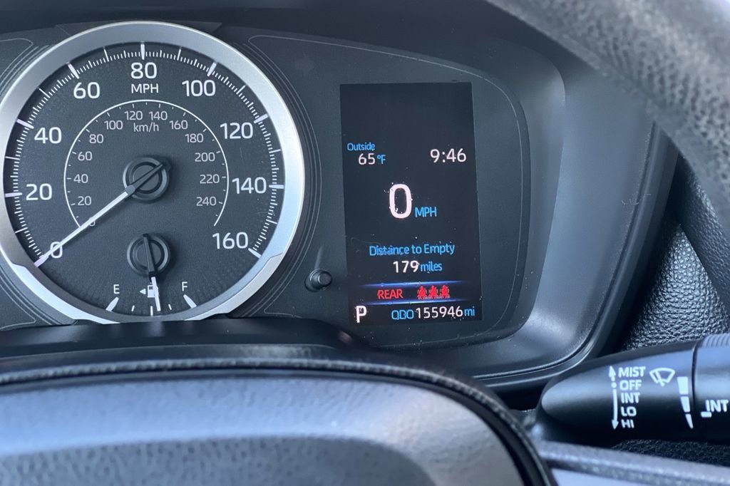Used 2020 Toyota Corolla LE FWD image 27