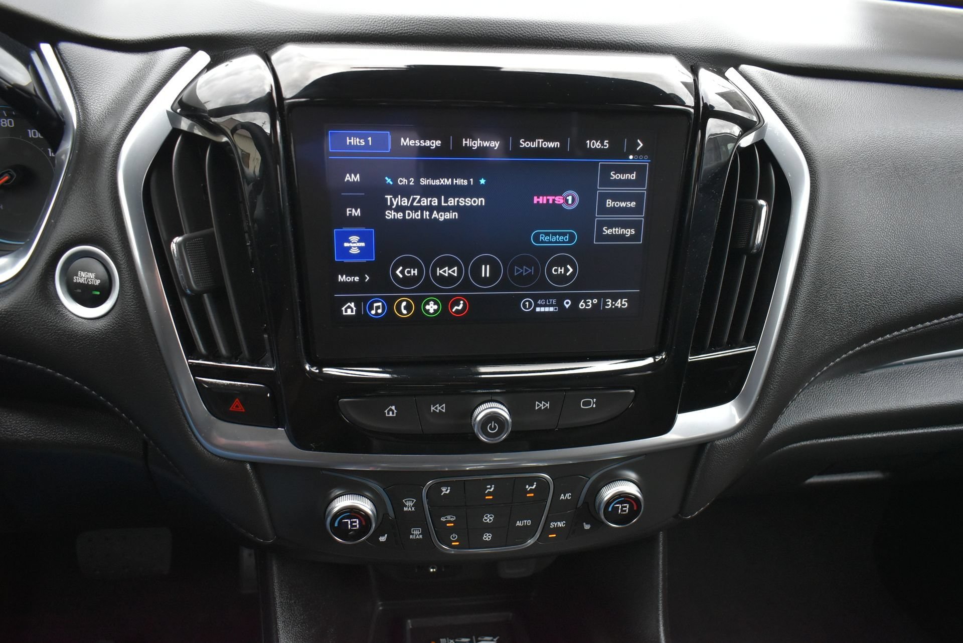 Used 2023 Chevrolet Traverse LT FWD image 26