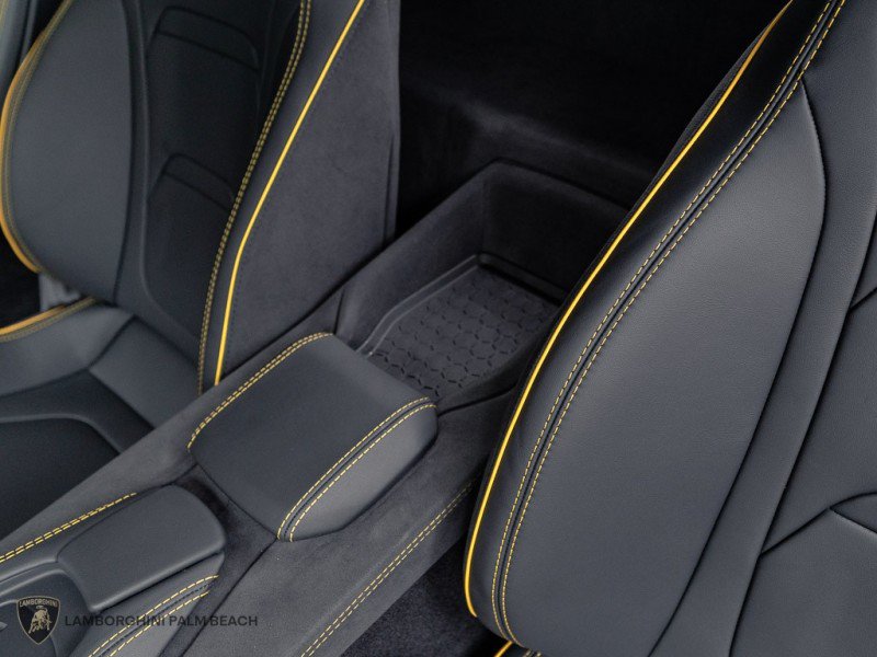 Used 2026 Lamborghini Temerario AWD/4WD image 29