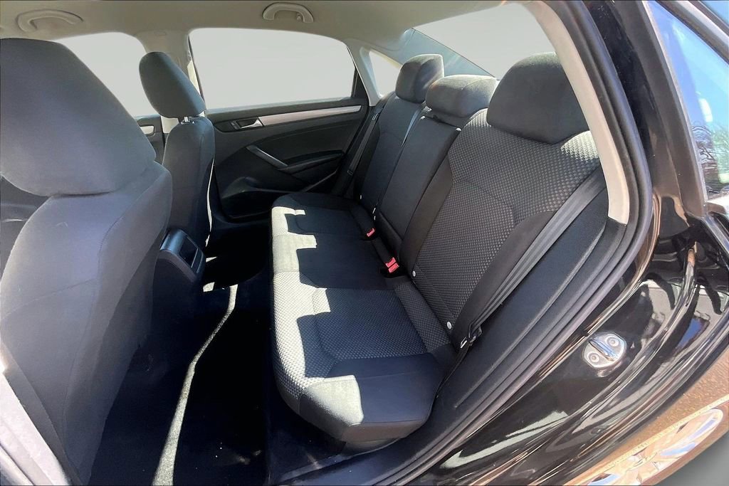 Used 2013 Volkswagen Passat 2.5 S FWD image 21