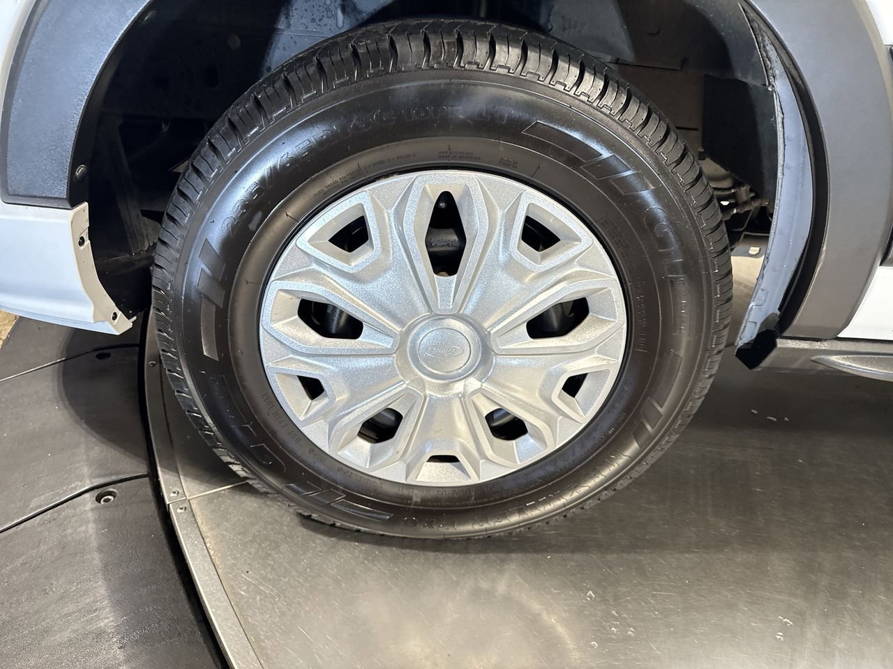 Used 2021 Ford Transit 350 XLT image 10