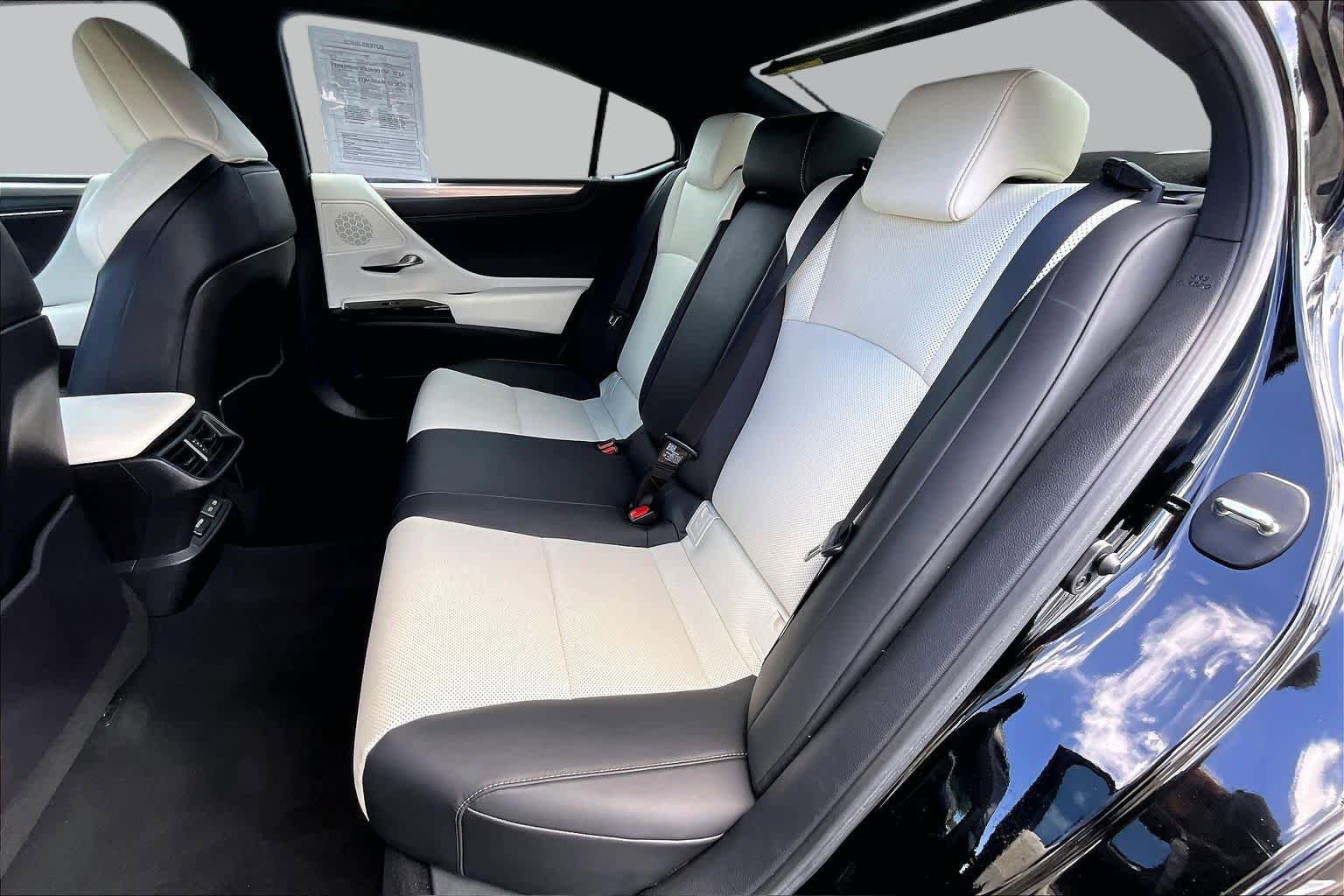 Certified 2023 Lexus ES 350 F Sport w/ Accessory Package (Z2) FWD image 18