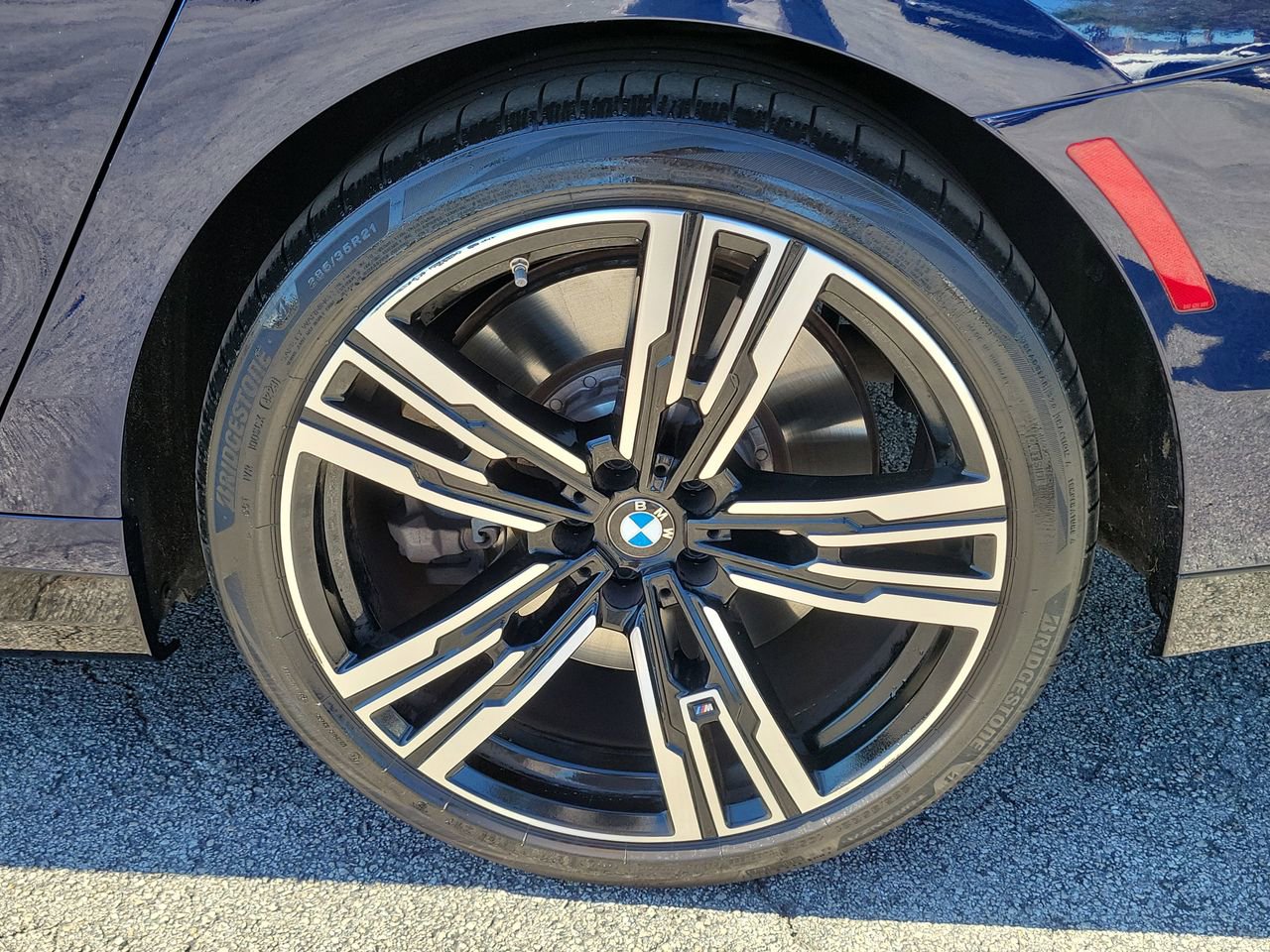 Used 2024 BMW 760i xDrive image 11