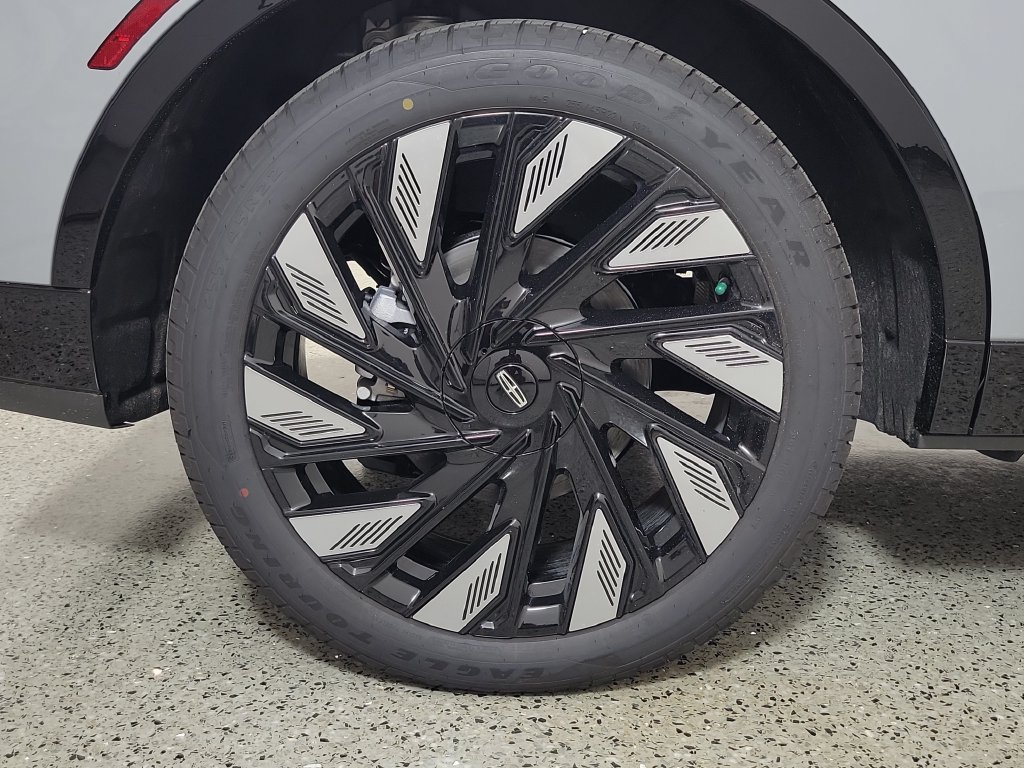 New 2026 Lincoln Nautilus Reserve AWD/4WD image 5