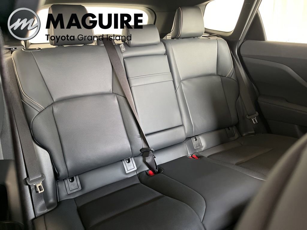 New 2026 Toyota Crown Signia image 31