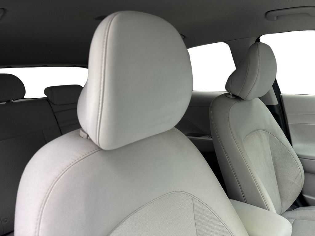 Used 2024 Hyundai Kona SEL FWD image 45