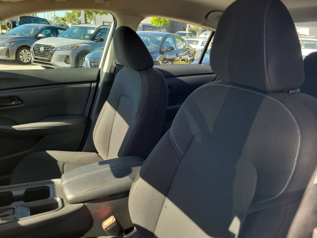 Used 2025 Nissan Sentra S FWD image 14