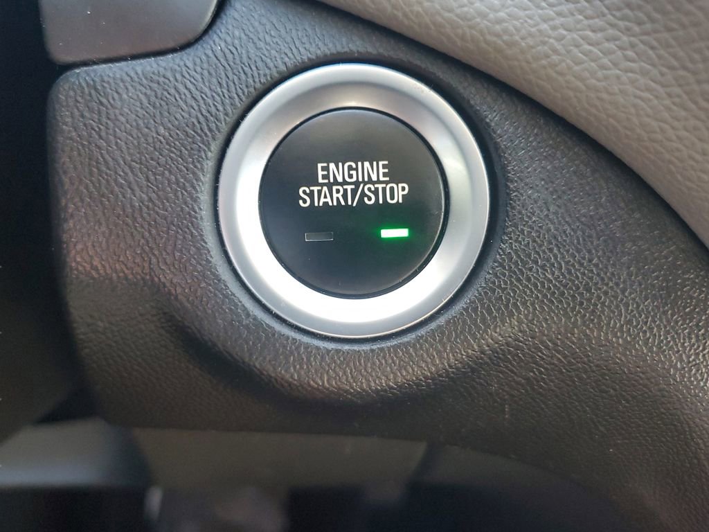 Used 2020 Chevrolet Equinox LS FWD image 24