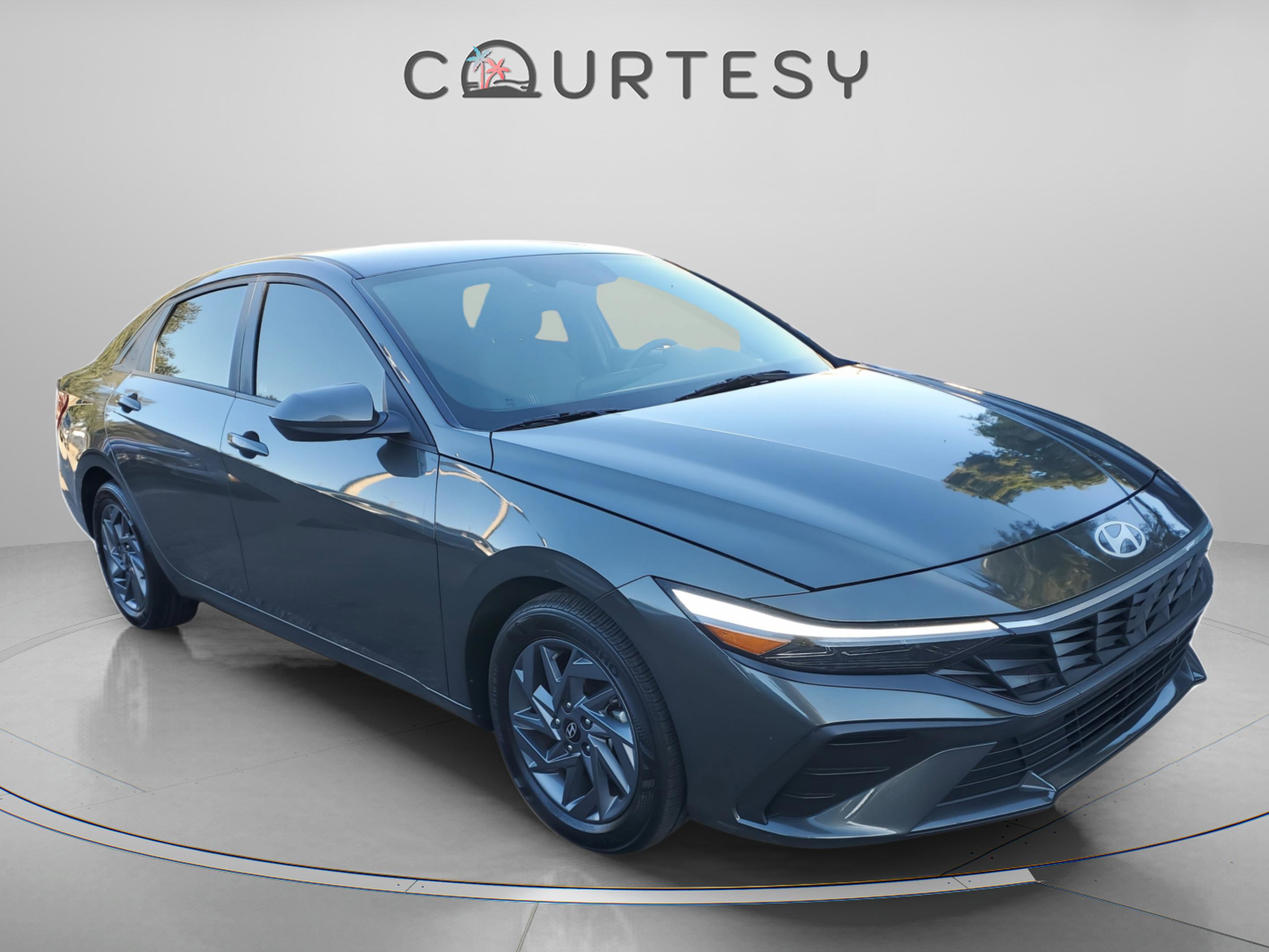 Used 2024 Hyundai Elantra SEL image 5