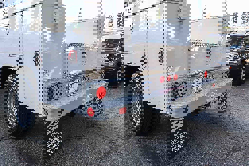 New 2026 Ford F350 XL w/ XL Chrome Package image 9