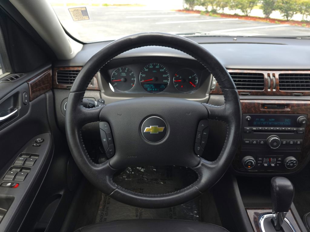 Used 2013 Chevrolet Impala LTZ FWD image 21