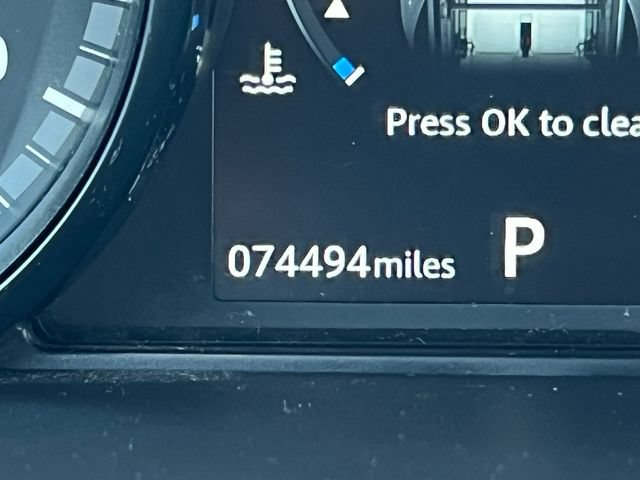 Used 2019 Land Rover Discovery Sport SE AWD/4WD image 4