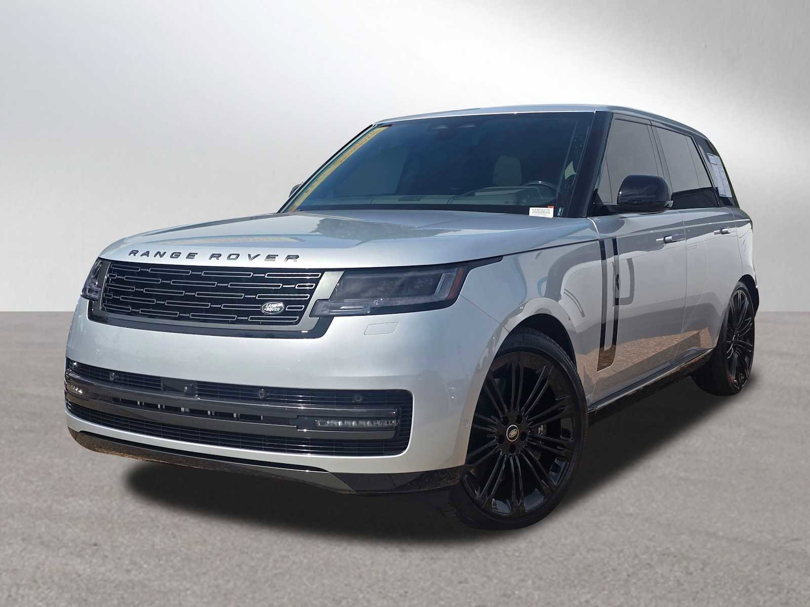 Used 2025 Land Rover Range Rover SE