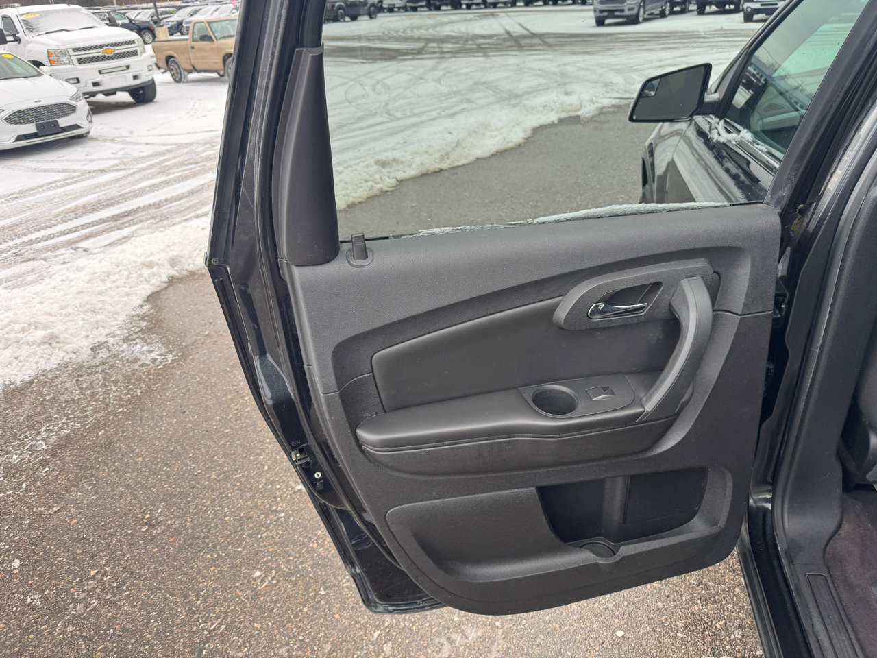 Used 2010 Chevrolet Traverse LT image 14