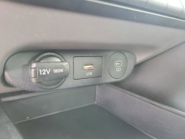 Used 2024 Hyundai Elantra SEL image 24