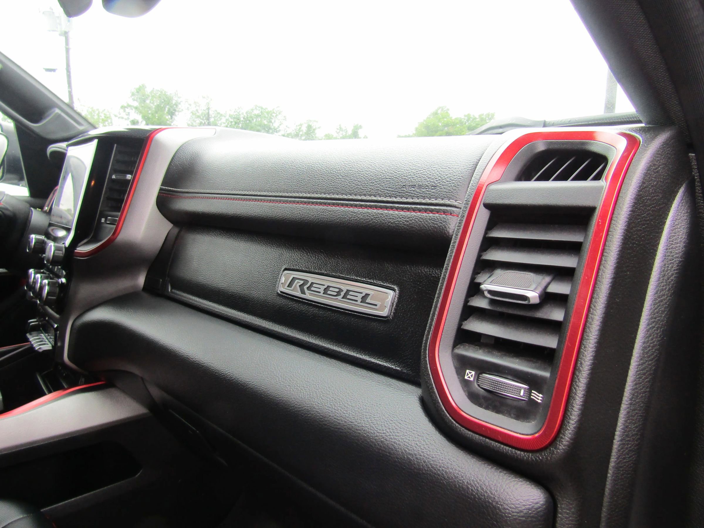 Used 2019 RAM 1500 Rebel w/ Rebel Level 2 Equipment Group AWD/4WD image 19