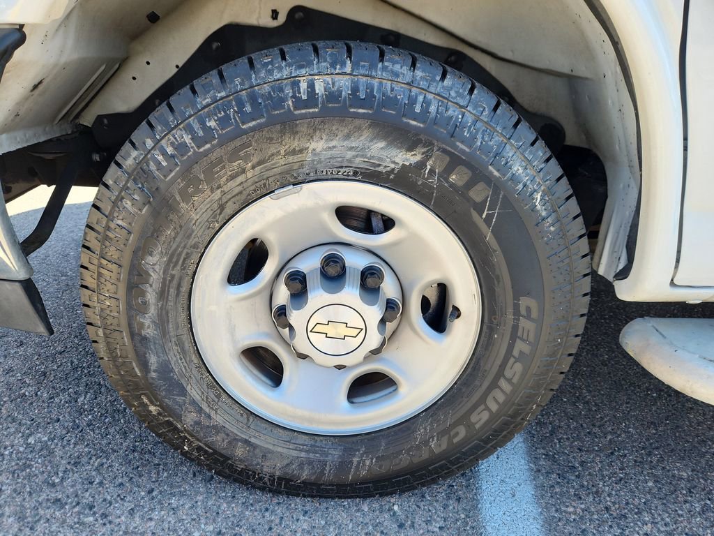 Used 2021 Chevrolet Express 2500 w/ Driver Convenience Package image 15