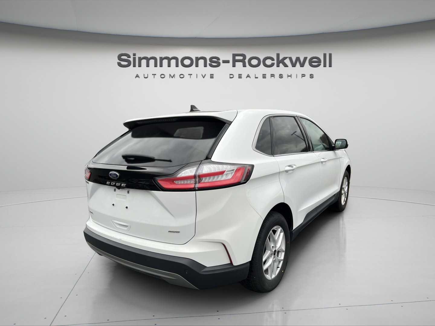 Used 2024 Ford Edge SEL image 7