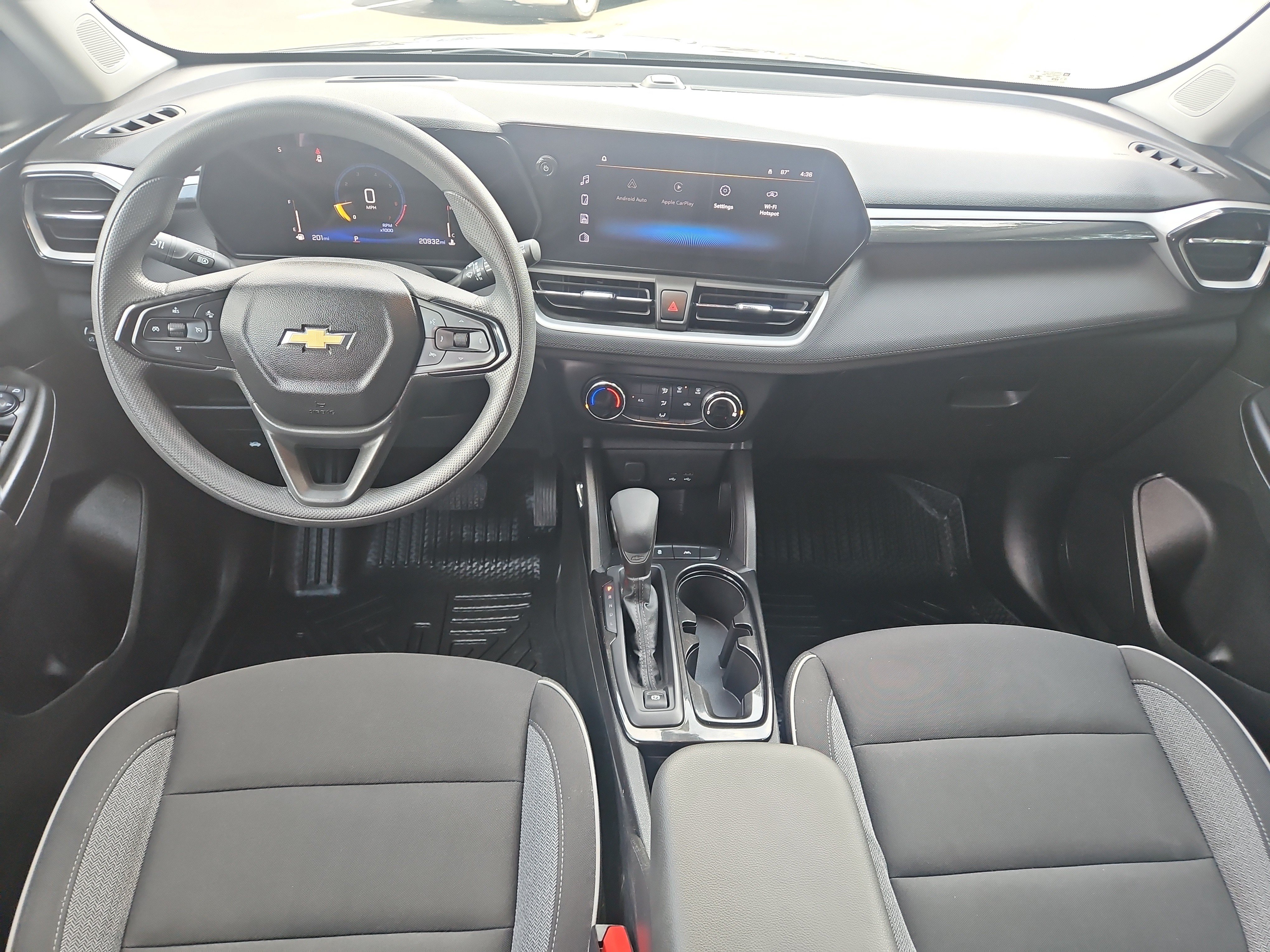 Used 2024 Chevrolet TrailBlazer LS w/ LS Convenience Package FWD image 8