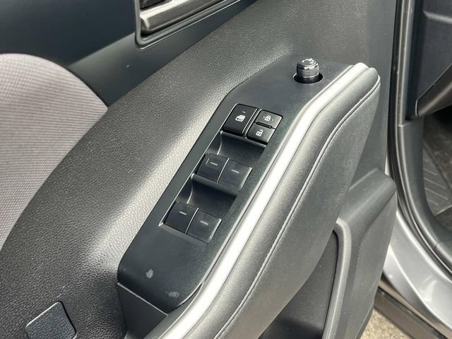 Used 2024 Toyota Highlander LE image 17