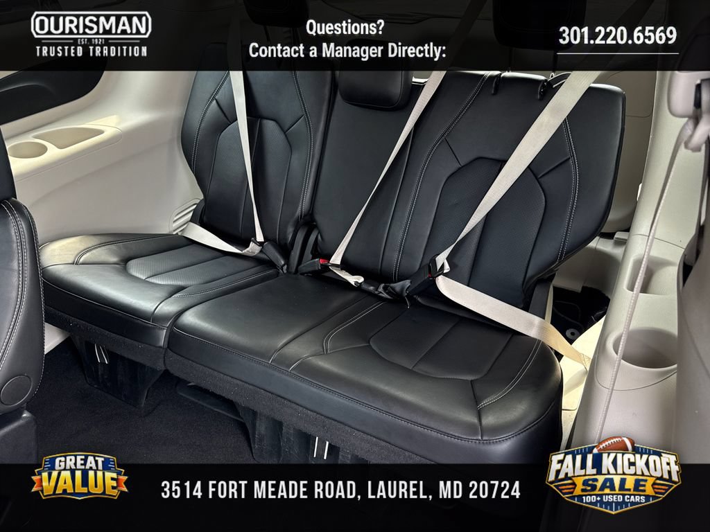 Used 2024 Chrysler Pacifica Touring-L FWD image 20
