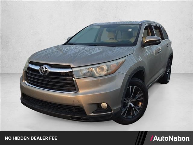Used 2016 Toyota Highlander XLE FWD image 1