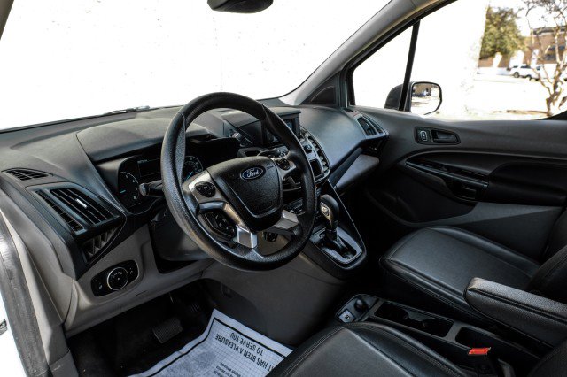 Used 2023 Ford Transit Connect XL image 2