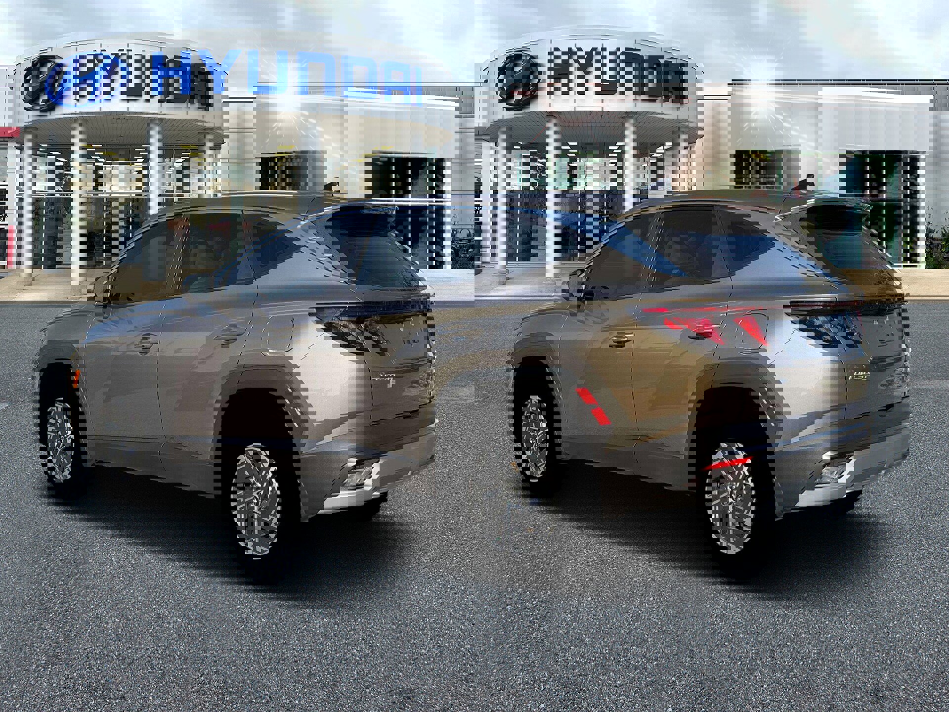 New 2026 Hyundai Tucson Blue SE image 4