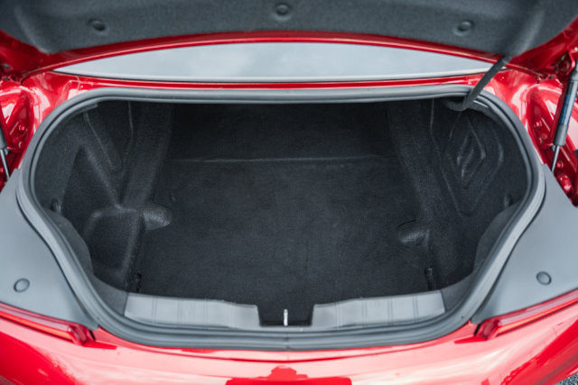 Used 2018 Chevrolet Camaro SS RWD image 14