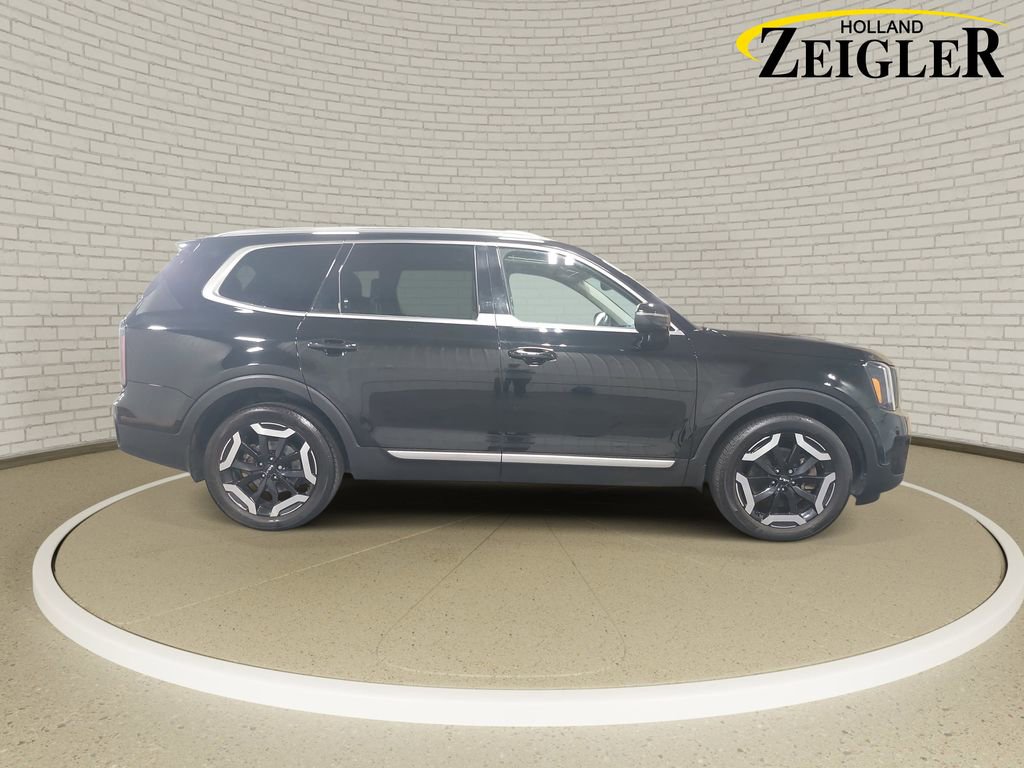 Used 2023 Kia Telluride EX AWD/4WD image 4