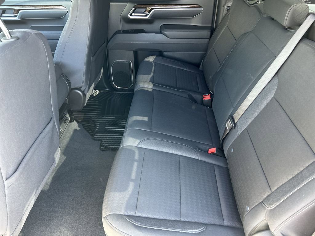 Used 2025 GMC Sierra 1500 SLE image 25