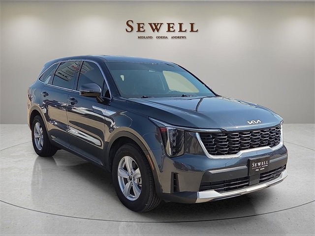 Used 2025 Kia Sorento LX image 6