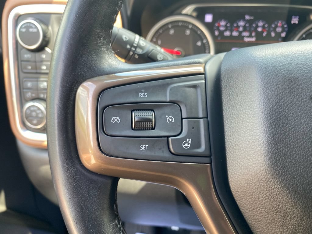 Used 2022 Chevrolet Silverado 3500 High Country AWD/4WD image 32