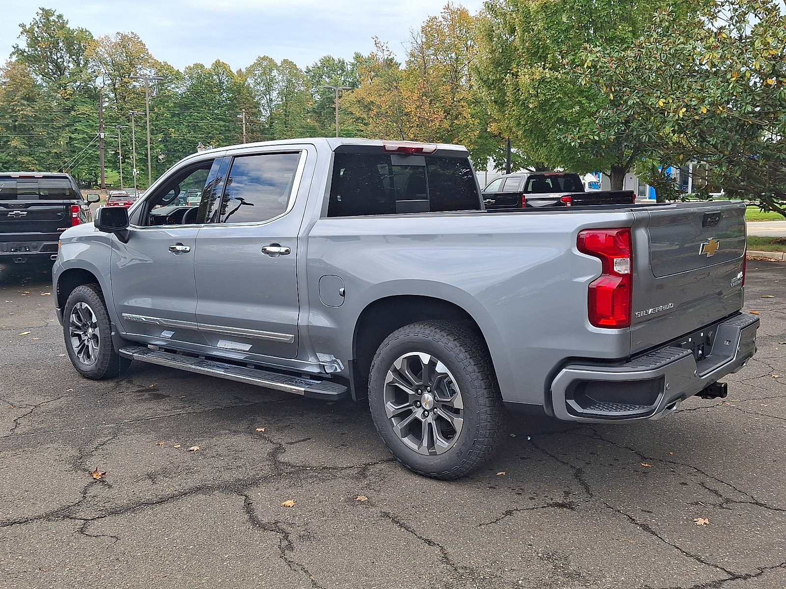 New 2026 Chevrolet Silverado 1500 High Country w/ Technology Package AWD/4WD image 3