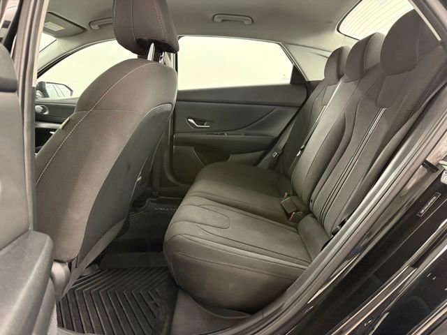 Used 2023 Hyundai Elantra SEL w/ Convenience Package image 13