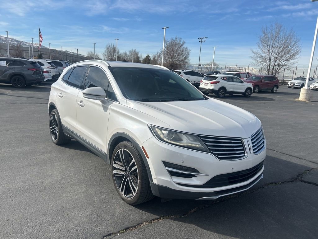 Used 2017 Lincoln MKC Reserve image 1