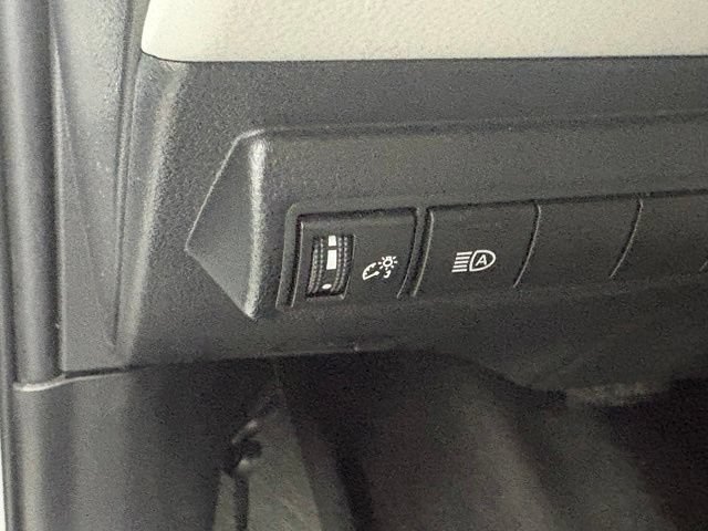 Used 2024 Toyota Corolla LE FWD image 13