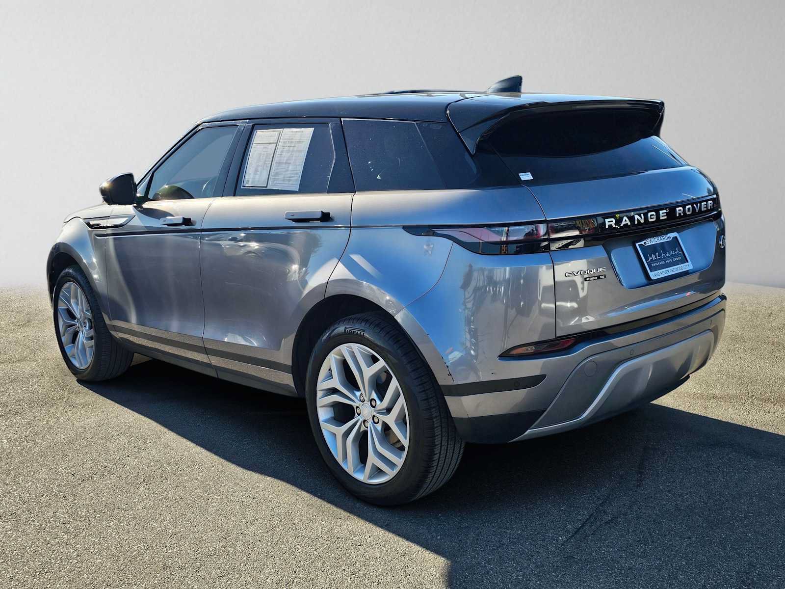 Used 2020 Land Rover Range Rover Evoque SE AWD/4WD image 3