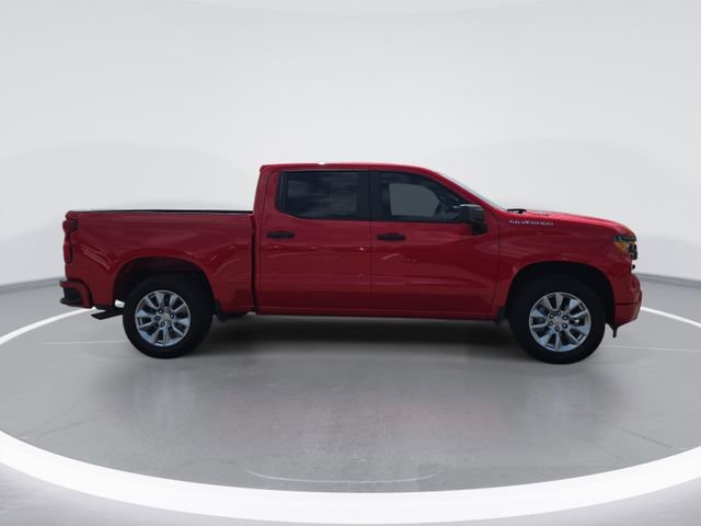 Used 2025 Chevrolet Silverado 1500 Custom image 2