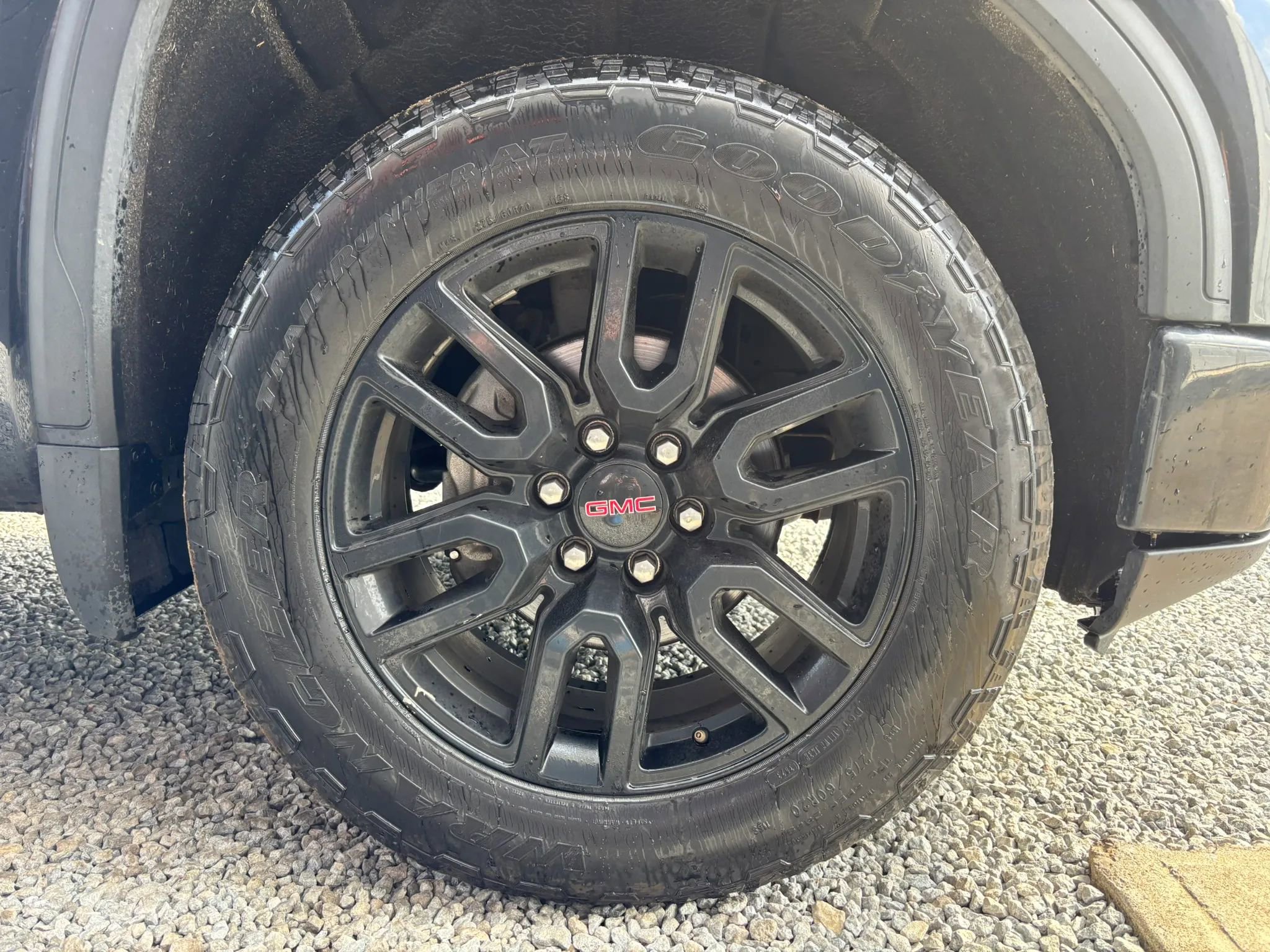 Used 2020 GMC Sierra 1500 Elevation w/ Elevation Value Package AWD/4WD image 8