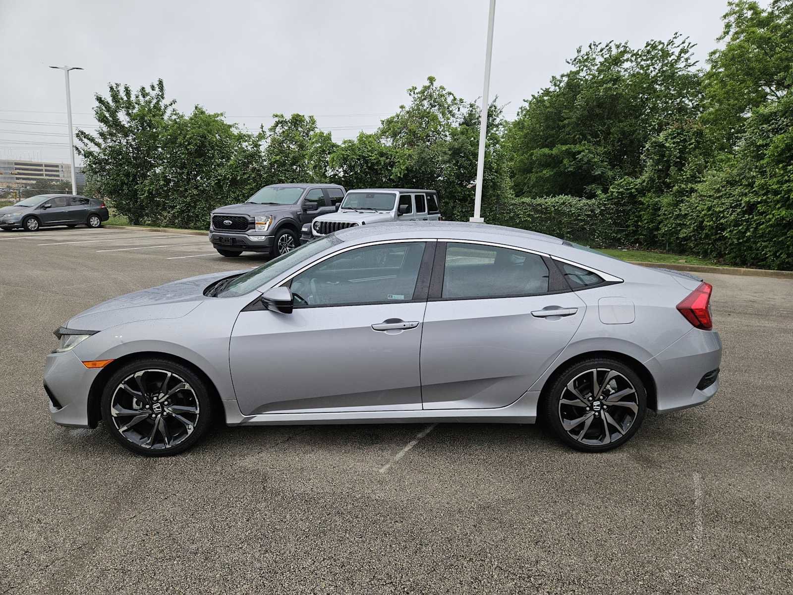 Used 2021 Honda Civic Sport image 4